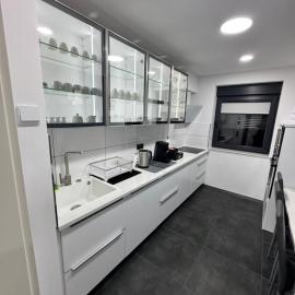 Modern Apartments, Wohnung Nr 3, nahe Schalke Arena, Zentral zur Autobahn A42 und A2, Ferienwohnung, Monteurwohnung – hotel w mieście Gelsenkirchen