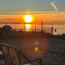 Oceanfront Port Angeles Home w/ Yard & Views!, Hotel in Port Angeles