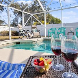 Heated Pool Villa Near Venice Beach Sleeps 6, khách sạn ở Venice