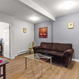 Bright 2BR Loft WiFi Parking
