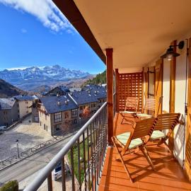 Ático Peña Blanca: Magníficas Vistas al Valle, hotel sa Panticosa