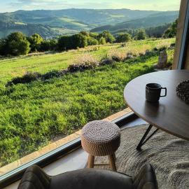 Pod Žítkovským vrchem, hotel a Žitková