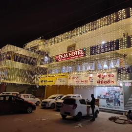 Teja Hotel, hotel in Lūnāvāda