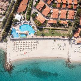 Cala Petrosa Resort, hotel u gradu Pargelija