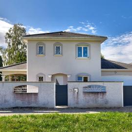 Belle Maison-St Exupéry- Groupama stadium-Viarhona-T3, hotel en Jons