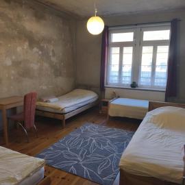 Grosses Privatzimmer mit Altbau-Charme