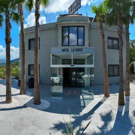 La Corte Park Hotel & Spa, хотел в Palma Campania