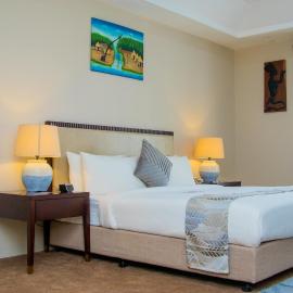 Royal Ambassador Hotel, hotel em Harbel