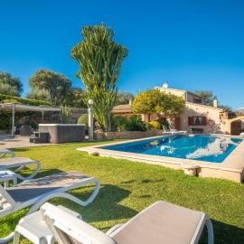 Holiday Home Ca Na Guerrera by Interhome, hotel u gradu Crestatx