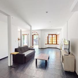 Casa Amplia 5 personas Amplio Jardin y Parrilla Zona Muy Tranquila en Tigre Centro