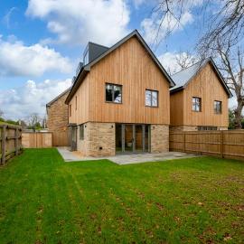 Spacious 5BR Home Near New Forest & Coast - Parking - Sleeps 10, hotel di Lymington
