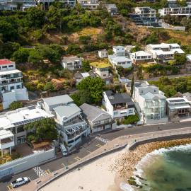 Olive Villa with Sea View, hotel in Gordonʼs Bay