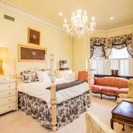 Back Bay Efficiency Unit, Pvt Bath, Kitchenette