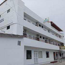 Hostal Insular, מלון בפוארטו וילאמיל