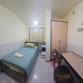 114 Boutique style Air Con apartment with free Wi-fi