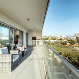 The Green Escape Albufeira Poolside Retreat