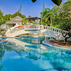 Sashas Holiday Village: Vagator şehrinde bir otel