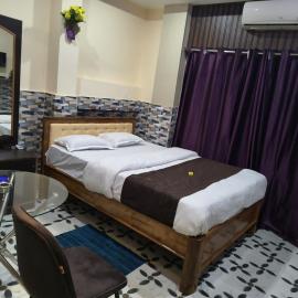 Hotel gayatri, hotel v destinácii Nalbāri