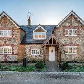 Garsington Studios Chilterns Farm House - Pass the Keys