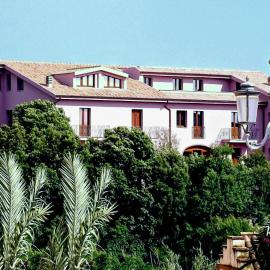 Residenza Locci - Rooms & Apartments, hotel a Teulada