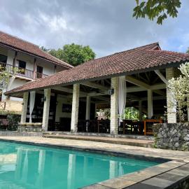 Covehill Green Resort, hotel a Pelabuhan Ratu