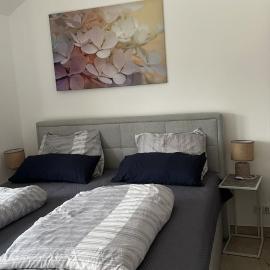 Quiet 2-Bedroom Apartment - Ideal for Families & Work Stays