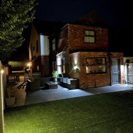 Blissful 4-Bedroom Home with Hot tub