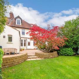 Large Edwardian Home Sleeps 12 Near London, ξενοδοχείο σε Elstree