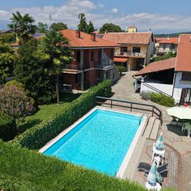 La Cascina, hotel v destinaci Agliè