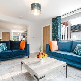 Cosy 2BDR Cottage With Free Parking