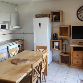 Chalet duplex 3 pièces pour 7 pers. avec terrasse et parking gratuit - FR-1-863-14