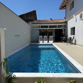 Casa com piscina,Sao Sebastião