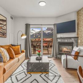 Rockies Getaway Condo With Mountain View