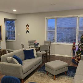Attractive and Cozy Apartment - 4 bdrms 2 bths, hotel en Paterson