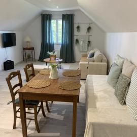 Appartement Adriana, ξενοδοχείο σε Decize