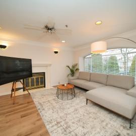 Home Base Van West 5 Bedrooms
