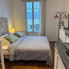 Charmant studio - Vanves, hotel sa Vanves
