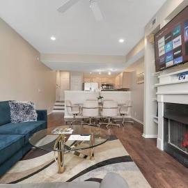 Walk to All-2King Beds-3BA-Washer-Dryer-Highlands