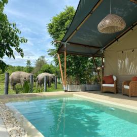 Elephant View Camp, hotell i Ban Huai Thawai