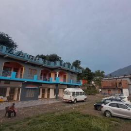 Pragya Homestay, hotel em Barkot