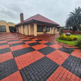 Ithonsi Guesthouse, hotel u gradu Kempton Park