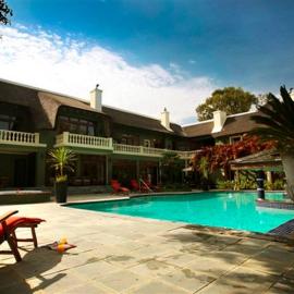 Ridgemor Villa, hotel in Somerset West