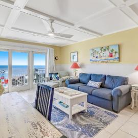 Vibrant Ocean View Getaway - Fernandina Beach, hotell sihtkohas Fernandina Beach