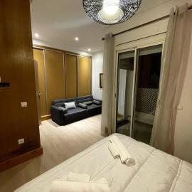 Tanger Houara Beachfront Escape - Wi-Fi and Sunsets, hotel a Hauara