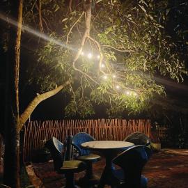 Safety Place - Waligama, hotel in Walliwala East