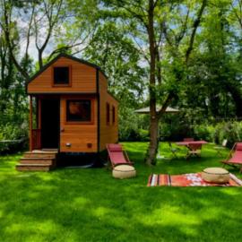 Cabane 3 étoiles - ccbechc, hotel in Neuilly-sur-Marne