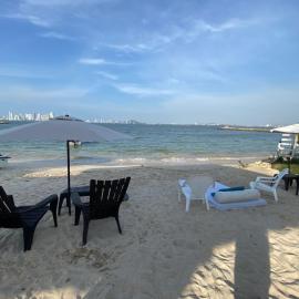 Orilla beach house, hotel in Playa de Punta Arena