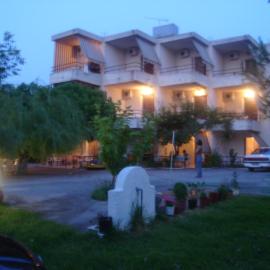 Apartments Skardoutsou