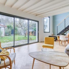 Joyful House 15 min de Disneyland Paris- Bord de Marne- 12 personnes, hotel in Lagny