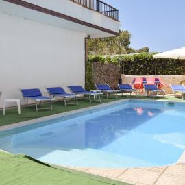 Amazing Apartment In Palmi With House Sea View, hotel in Palmi